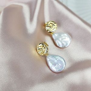 Baroque pearl earring